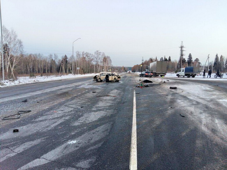 Томская ГИБДД: водитель ВАЗа не уступил дорогу Volvo в ДТП, где погибли двое