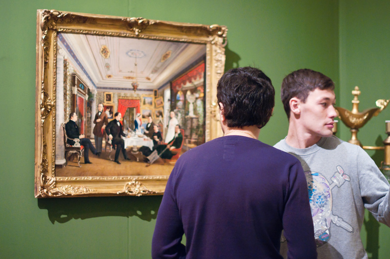 Картины Русского музея покажут в городе не раньше декабря