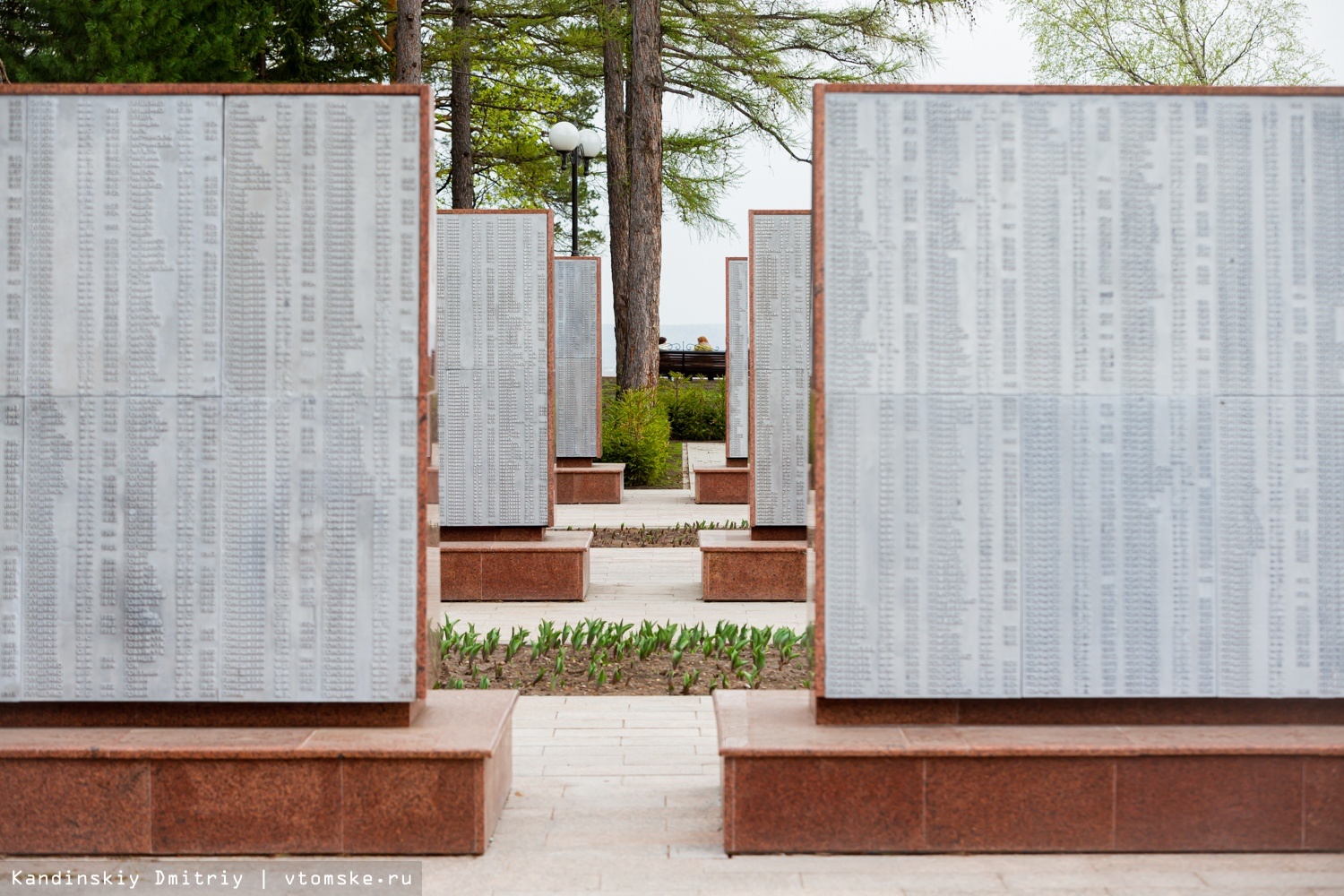 Стена памяти в парке патриот фото ветеранов