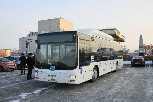 На городских улицах появится «приседающий» автобус