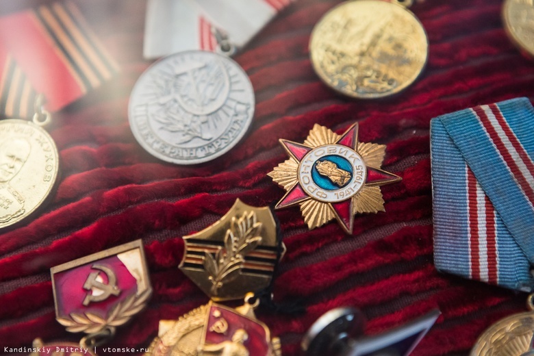 Северчанин украл у отчима награды ВОВ и продал их знакомому за 1,7 тыс руб