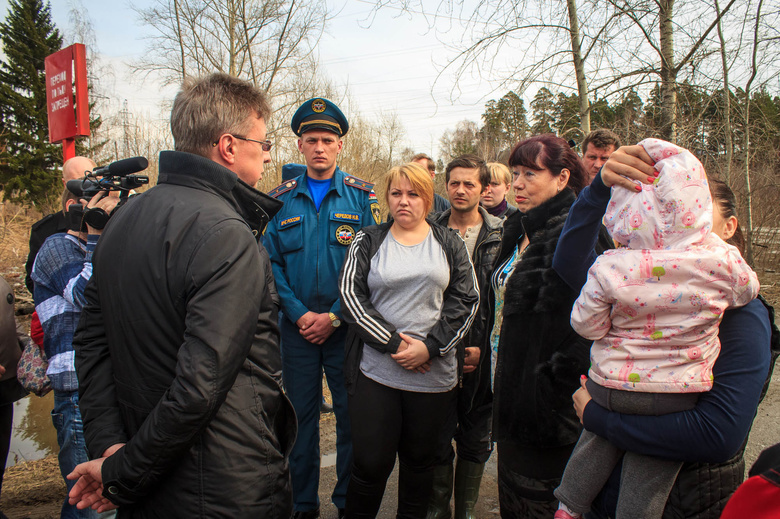 Жители Степановки просят обязать стройфирму восстановить дорогу (фото)