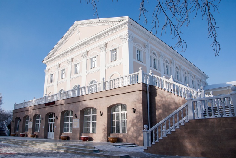 Главный корпус