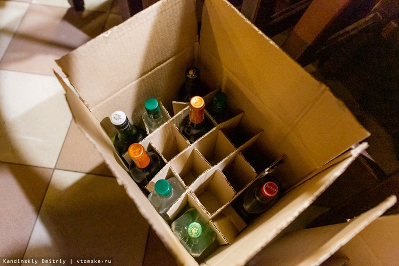 Тысячу литров нелегального алкоголя изъяли в томских магазинах