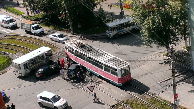 ДТП в центре города ограничило движение электротранспорта