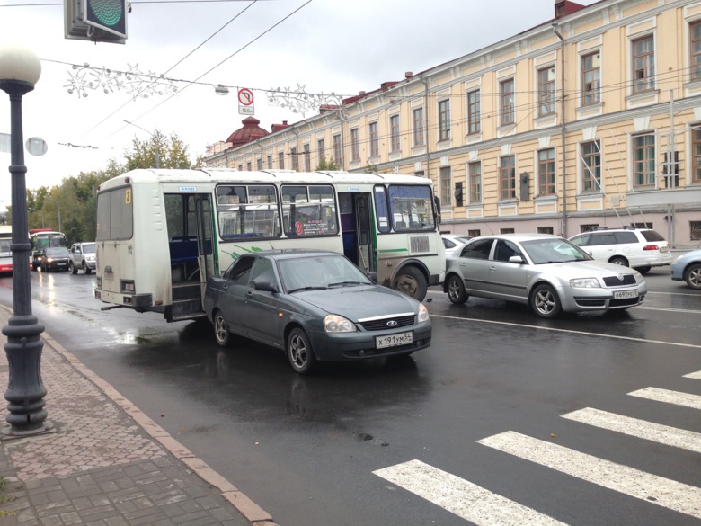 ДТП спровоцировало серьезную пробку в центре Томска (фото)