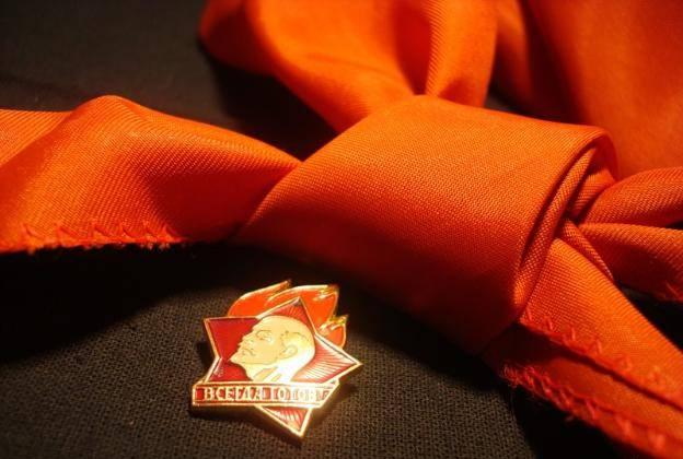 В честь 90-летия пионерии на улицу выйдут дети с барабанами и в галстуках