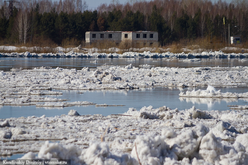 За ночь уровень воды в Томи незначительно понизился