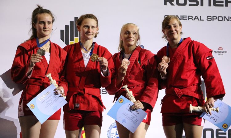 Северчанка завоевала серебряную медаль на Чемпионате Европы по самбо