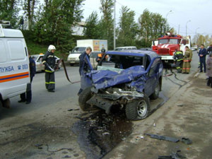 На Бирюкова иномарка столкнулась с двумя автомобилями (фото)