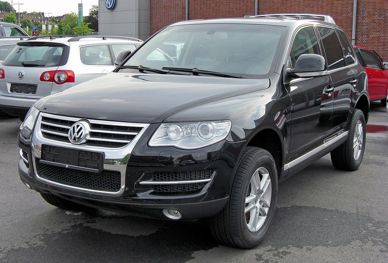 В субботу в Северске сожгли Volkswagen Touareg