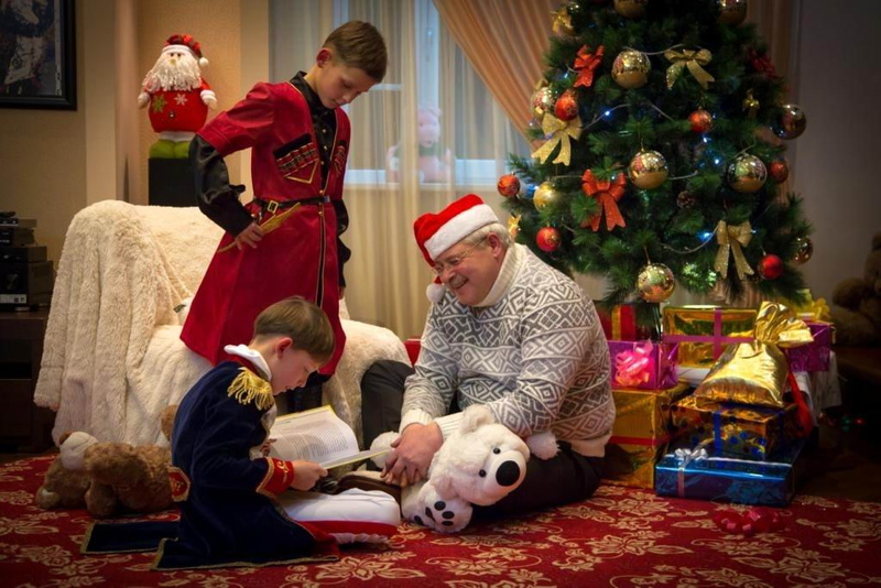 Сергей Жвачкин снялся в новогоднем клипе дэнс-команды «ЮДИ»