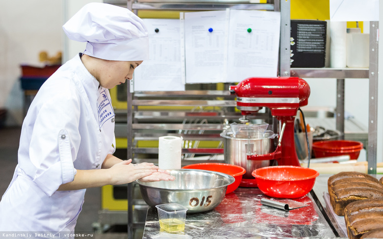 Смастерить окно, испечь хлеб и приготовить коктейль: WorldSkills проходит в Томске