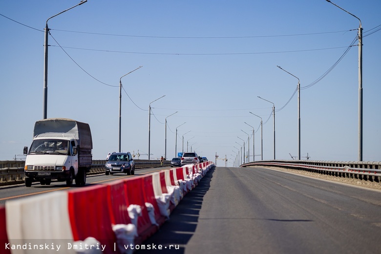 Специалисты продолжат тестировать режим работы светофоров на Коммунальном мосту