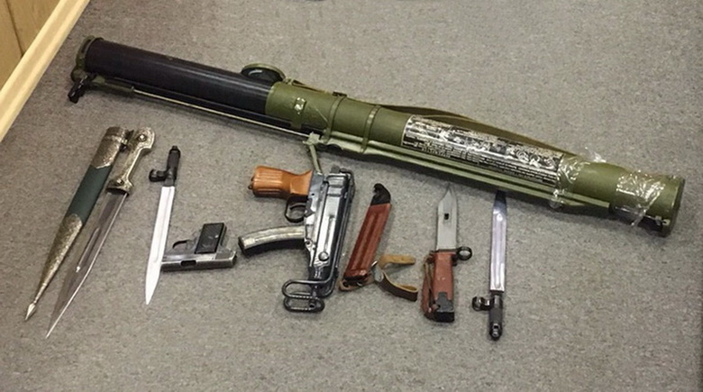 В Томске прошли обыски по делу ОПГ, незаконно продававшей оружие в РФ