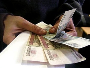 Задолженность предприятий Томска перед работниками сократилась