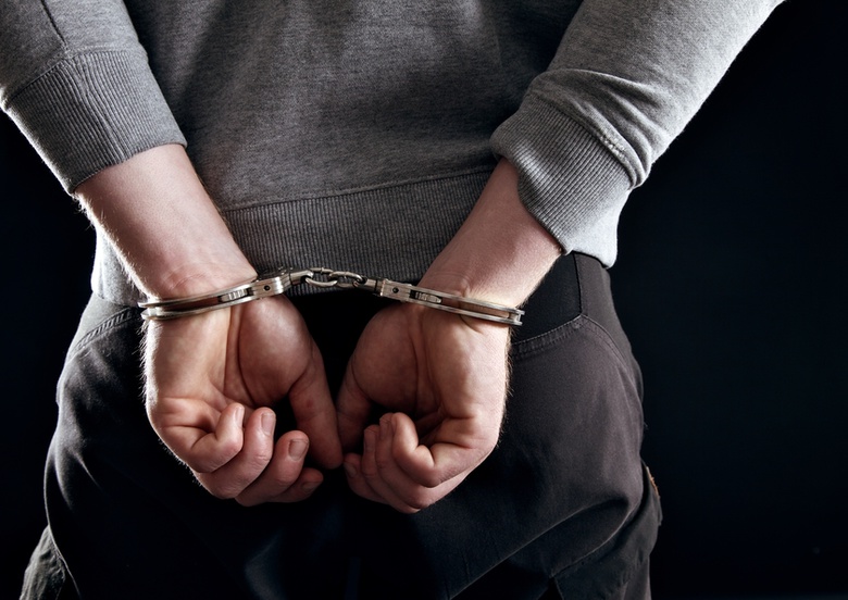 Полиция задержала насильника и грабителя