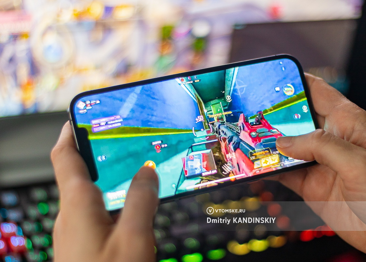 Выдают себя за завучей, предлагают лжечиты для игр: как мошенники обманывают школьников