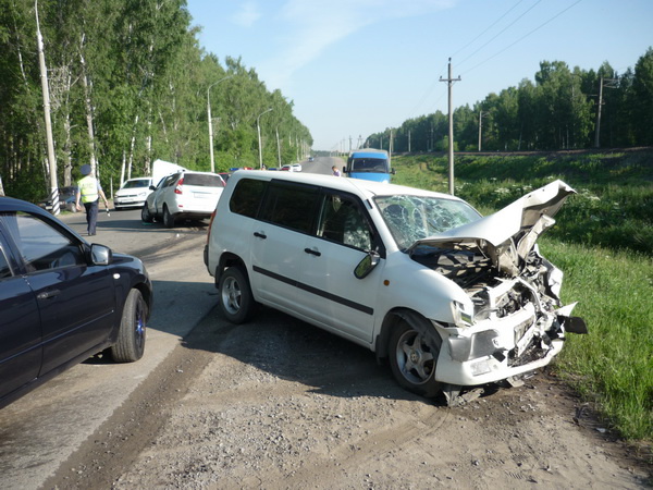 Восемь человек пострадали в ДТП за минувшие сутки