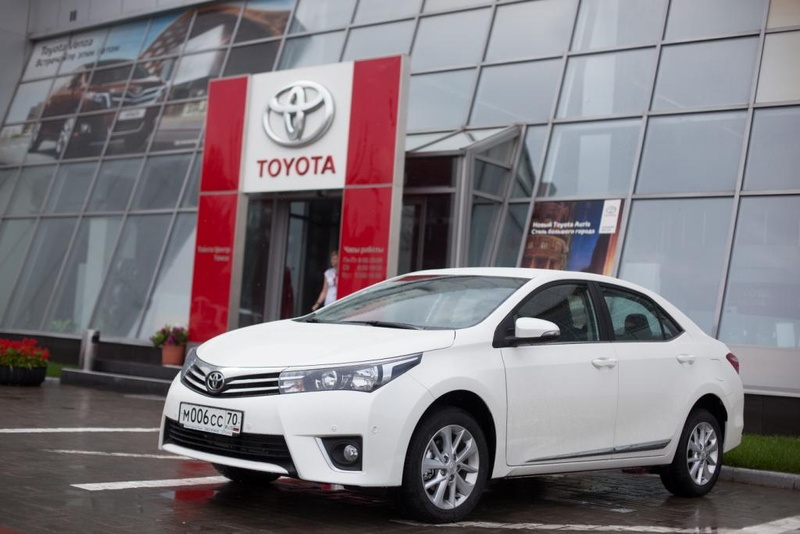 Мечтаете о новом автомобиле? Теперь приобрести Toyota можно максимально быстро и выгодно (фото)