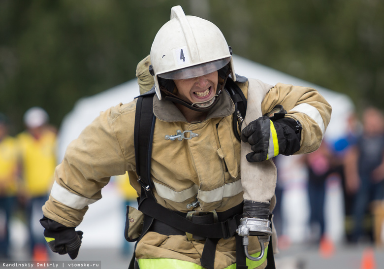 Суровые огнеборцы: пожарный кроссфит впервые прошел в Томске