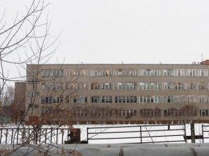 Полиция начала служебную проверку в рамках дела о драке мужчины со старшеклассниками