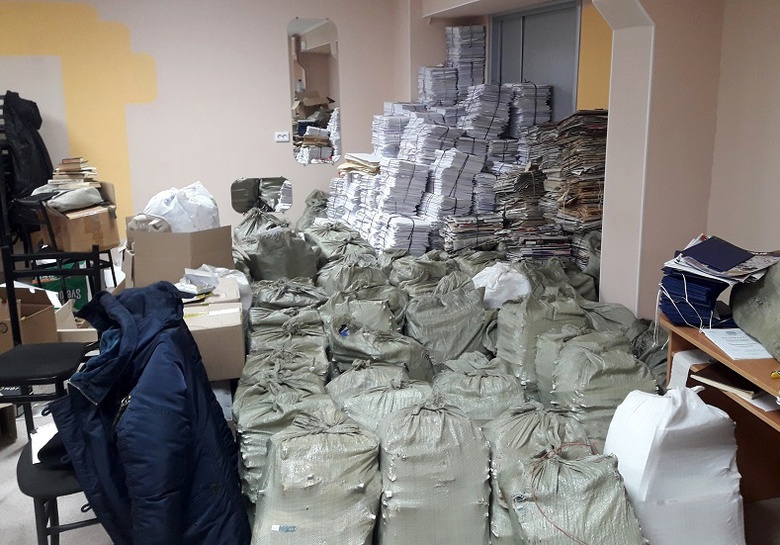 Жители Томска сдали почти 4 тонны макулатуры в помощь бездомным животным
