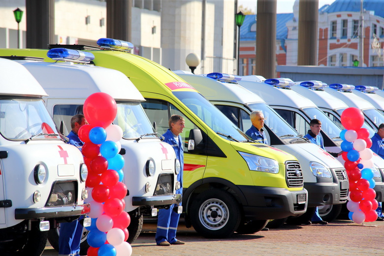 Томские больницы получат 11 новых автомобилей «скорой»