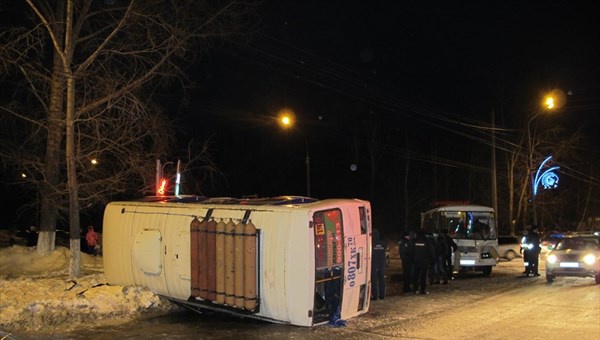 В ДТП с перевернувшимся автобусом, вероятно, виноват водитель маршрутки №4