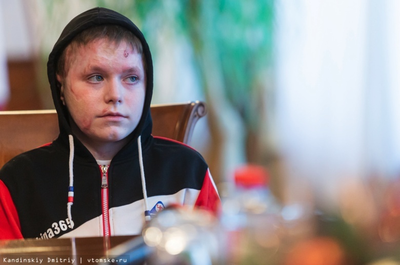 Путин наградил медалью школьника из Итатки, который спас от огня младшего брата