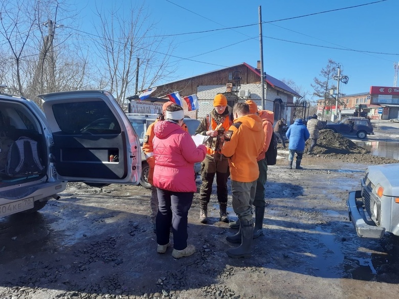 Более 60 человек ищут пропавшую девочку из томского села