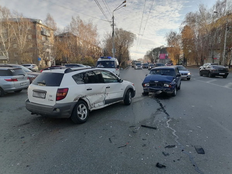 Девочка пострадала при столкновении машин на Иркутском тракте в Томске, нужны очевидцы