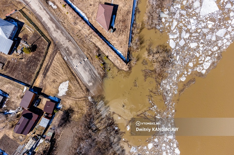 Подтопленные дома, укрепление дамбы, уровни воды: новости паводка в Томской области