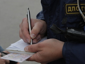 В области водитель задержан за взятку инспектору ДПС