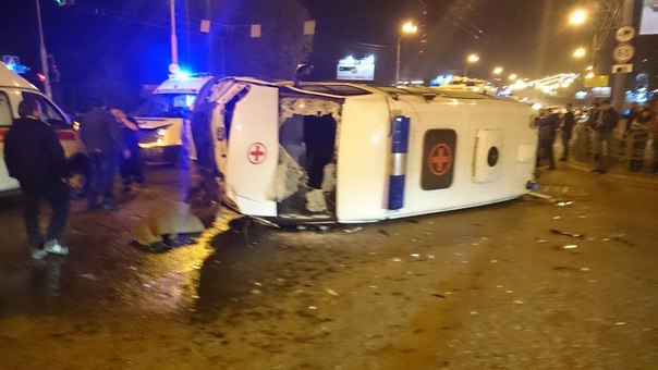 В ДТП на Комсомольском попала «скорая» (фото)