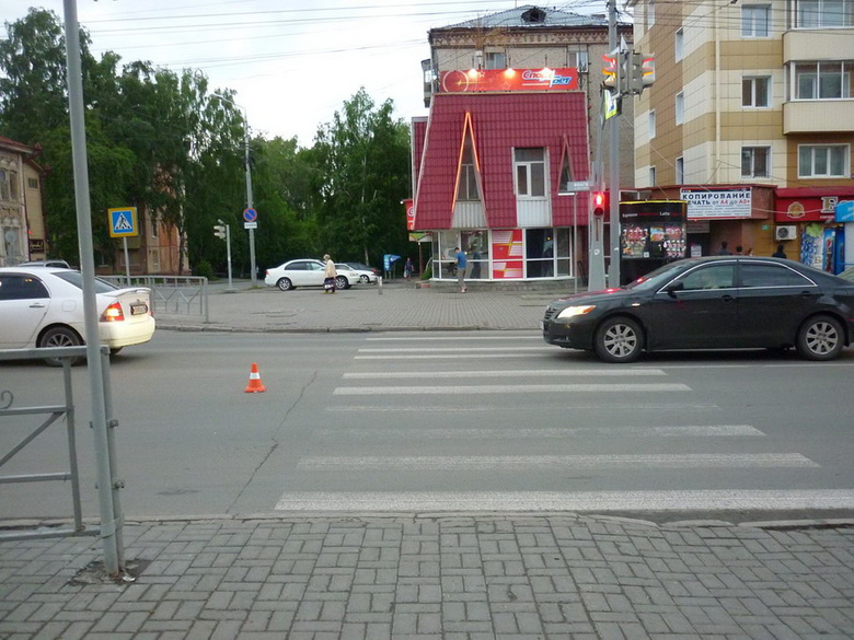 Водитель Toyota сбил мужчину на «зебре» в центре Томска