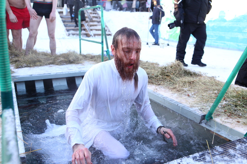 «Главное в крещенских купаниях — вера!» (фото)