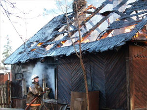 Накануне в Октябрьском районе горели четыре дома