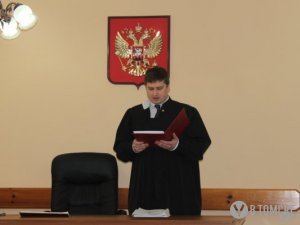 Томичу, обокравшему штаб ЛДПР, грозит до пяти лет тюрьмы