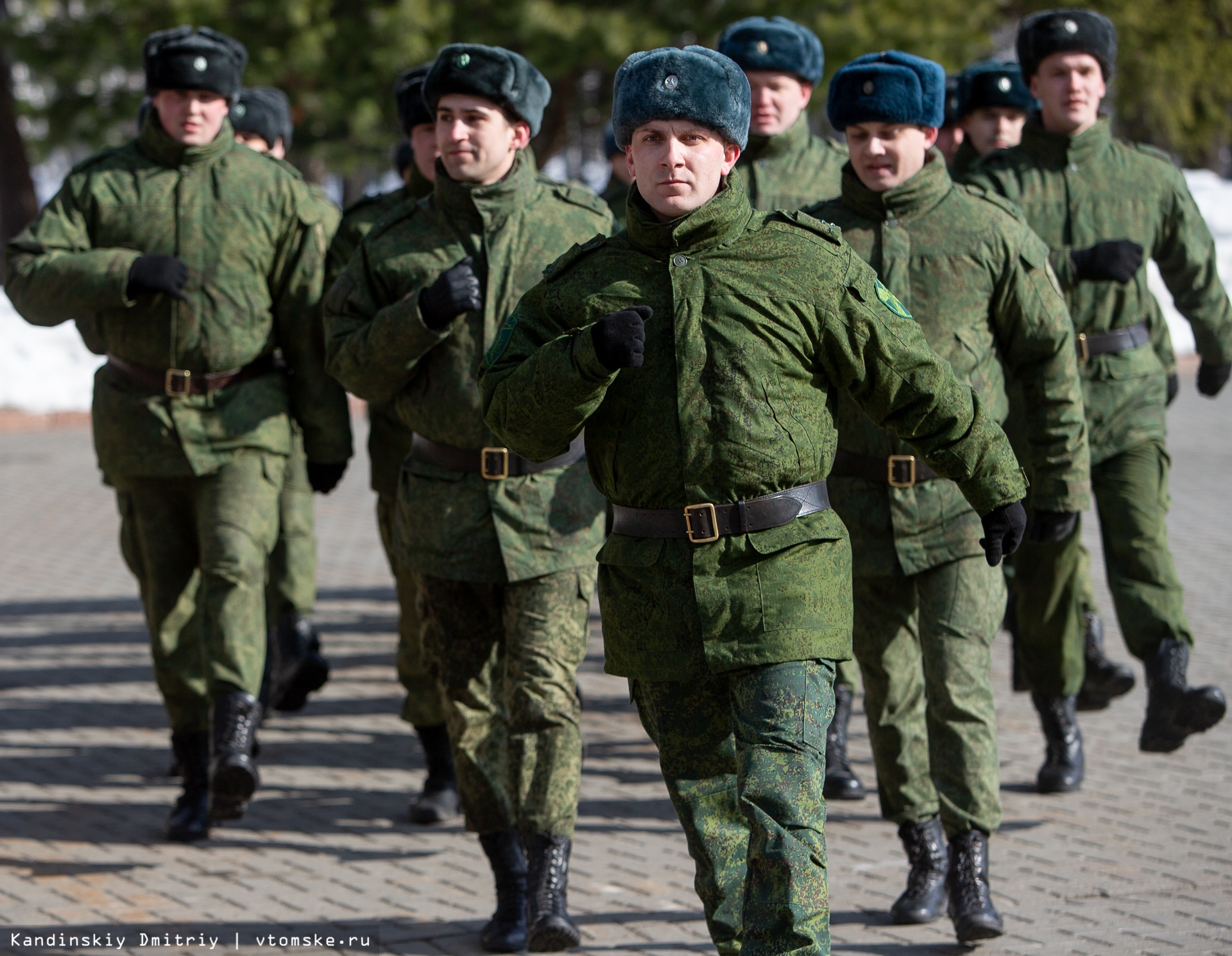 Три военных. Срочная служба в армии. Срочники внутренних войск. Внутренние войска срочная служба. ВВ МВД срочная служба.