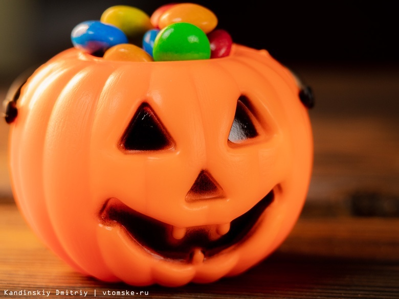 Хэллоуин 31 октября 2023: что за праздник, как отмечают в разных странах  День всех святых, костюмы и тыквы - vtomske.ru