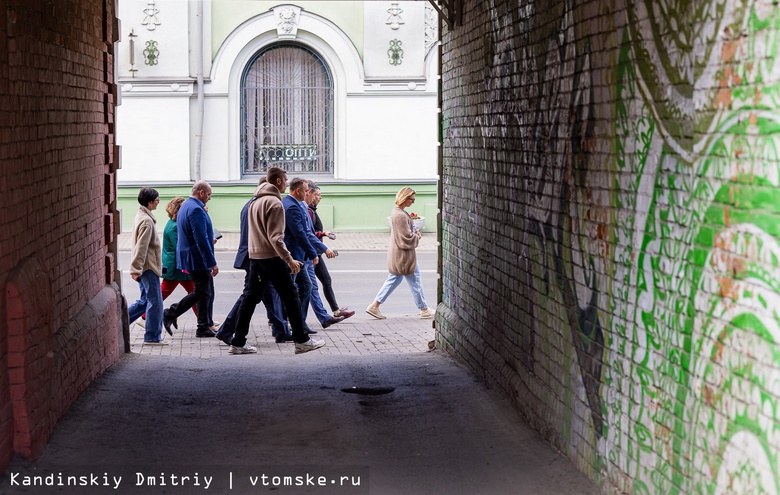 Непонятные граффити, «убитая» плитка и грязные фасады: проблемы главного проспекта Томска