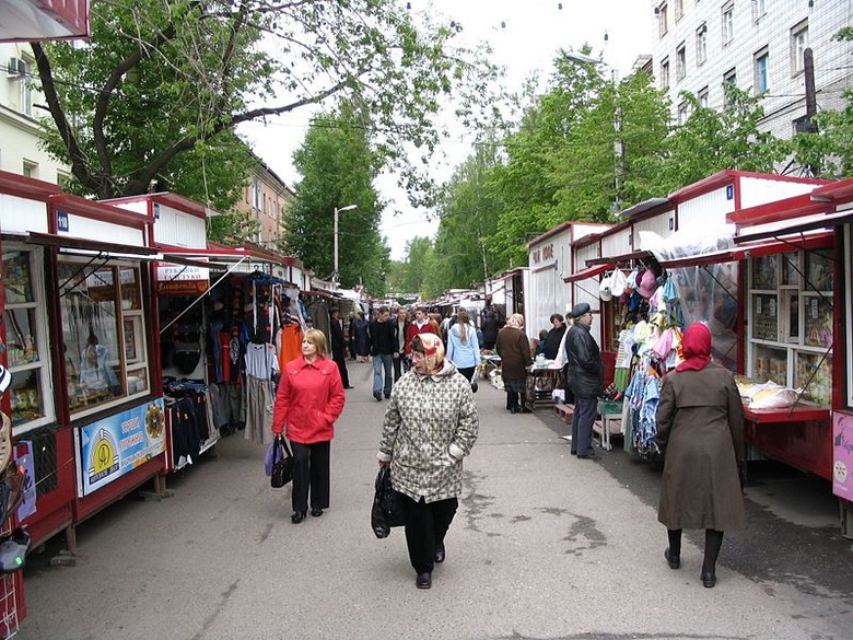 Предпринимателям Дзержинского рынка помогут в поиске новых торговых мест