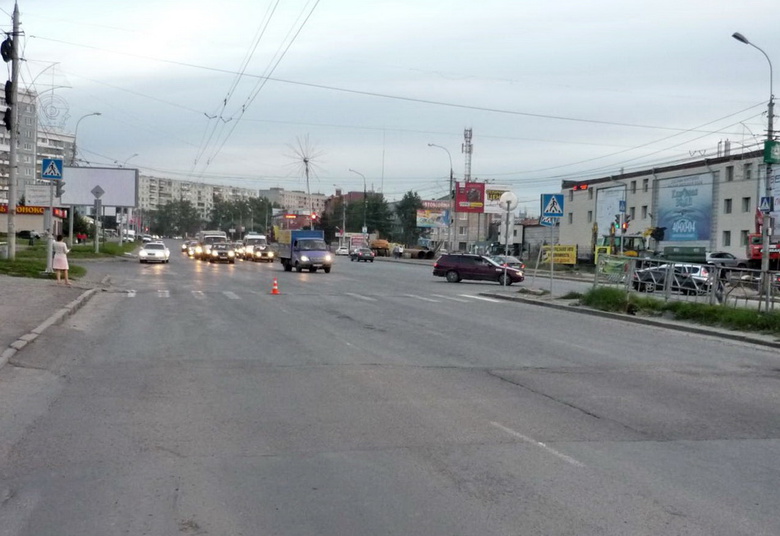 Мальчик попал под машину, перебегая дорогу на красный свет