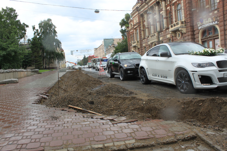 За лето в городе появилось более 500 парковочных мест