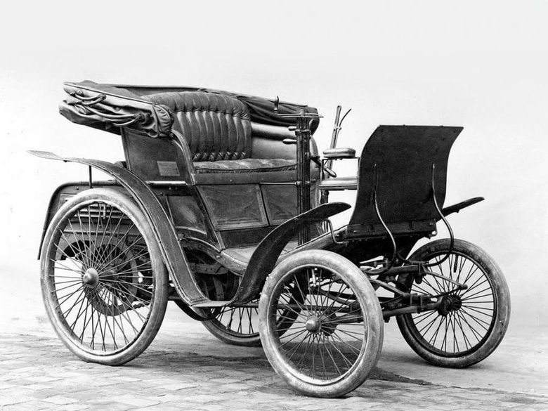 Benz Velo 1894 года — первый автомобиль в России