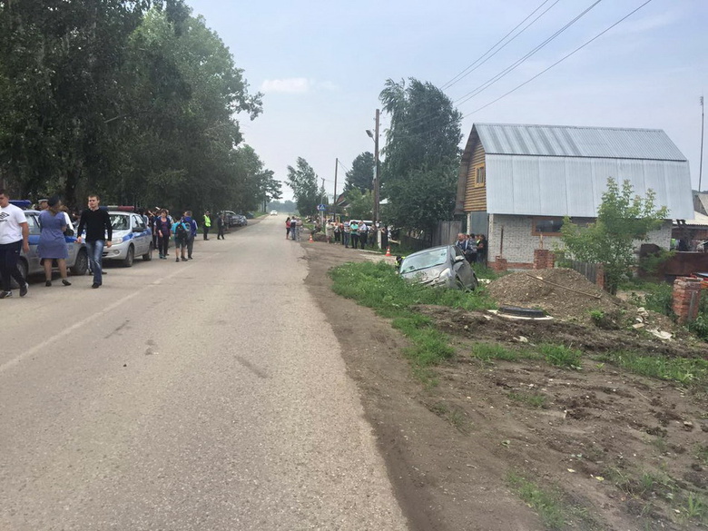 Своими глазами: видеоподробности ДТП под Томском, где погибли мама с дочкой