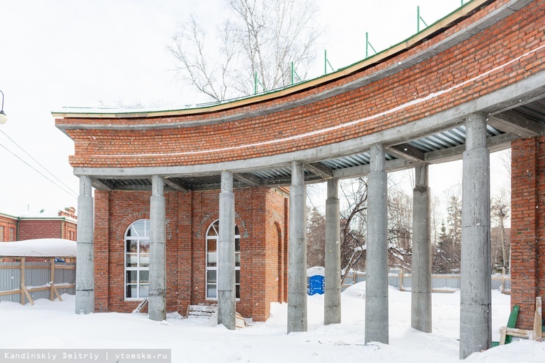 Власти: новую арку томского Горсада достроят к середине 2020г