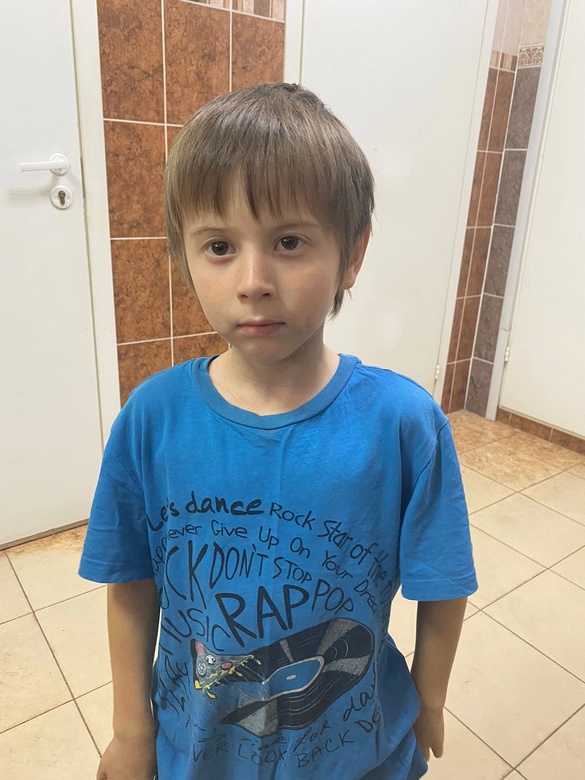 Мальчика нашли на улице Мичурина в Томске. Полиция ищет его родителей