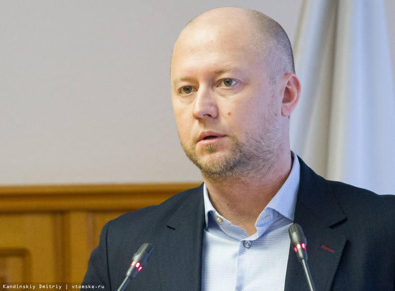 Томские власти задумались об оснащении автобусов, перевозящих детей, «мигалками»